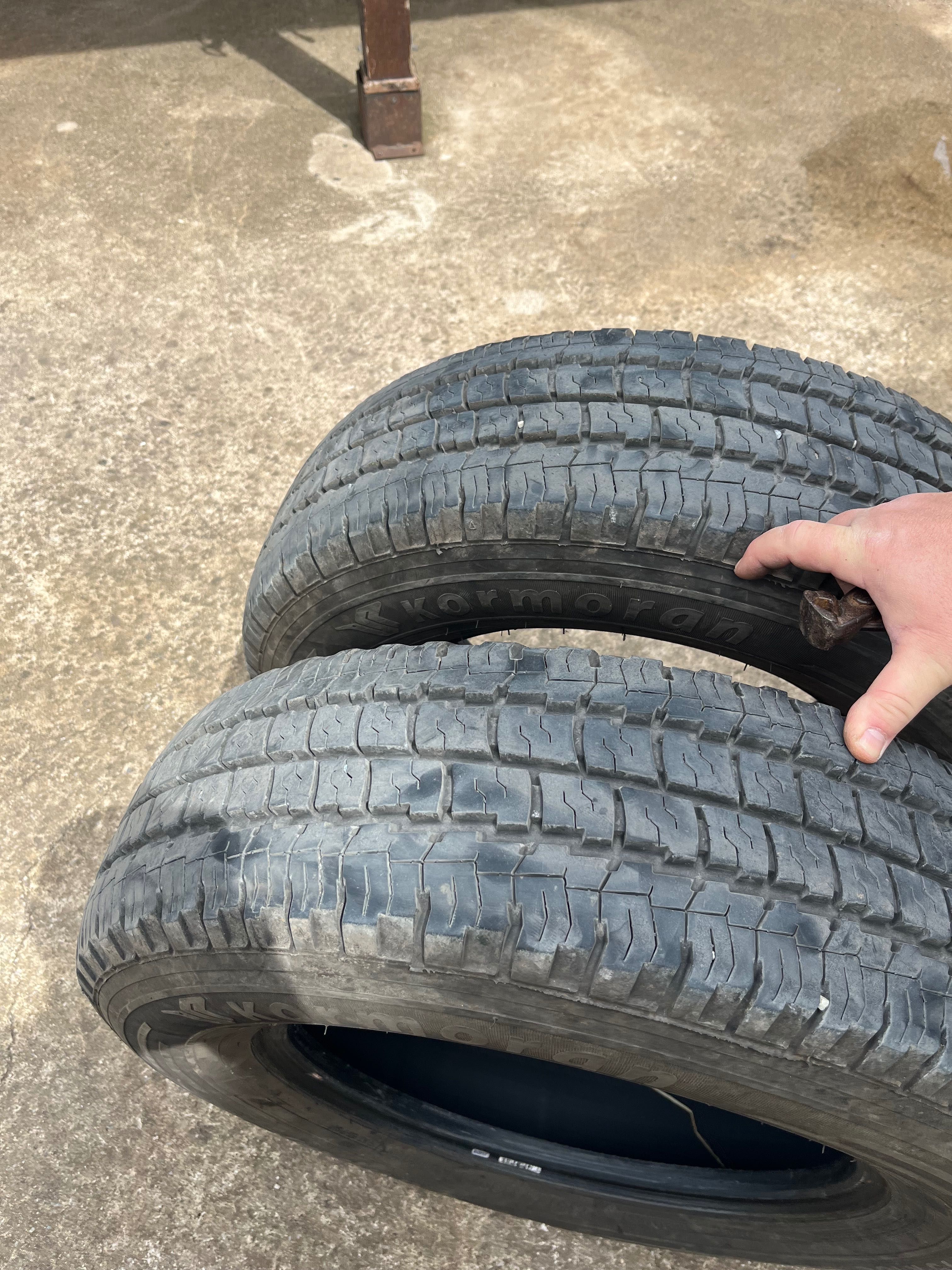 две гуми от кемпер Kormoran Vanpro b2 215/75 R16 C  allseason