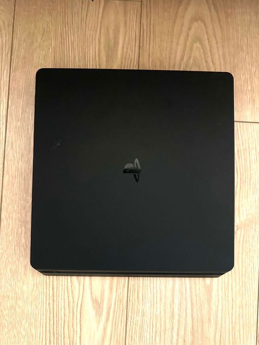 PlayStation 4 Slim