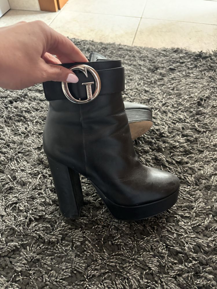 Оригинални дамски боти Guess естествена кожа