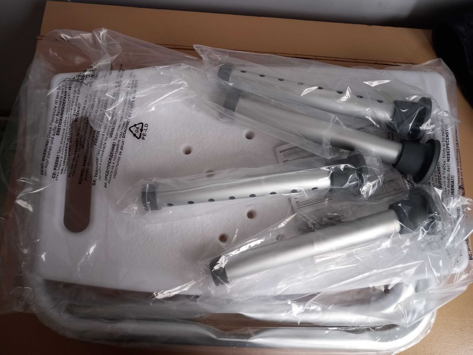 Стол за баня Алуминиев, Бял