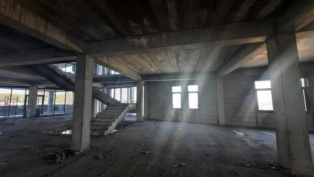 Сдается административное здание площадью 12 000 кв.м