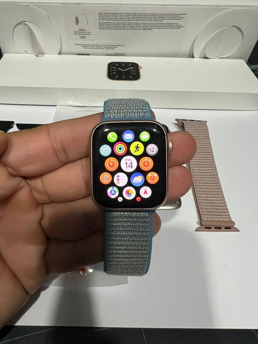 Apple Watch Seria 6 40mm Gold