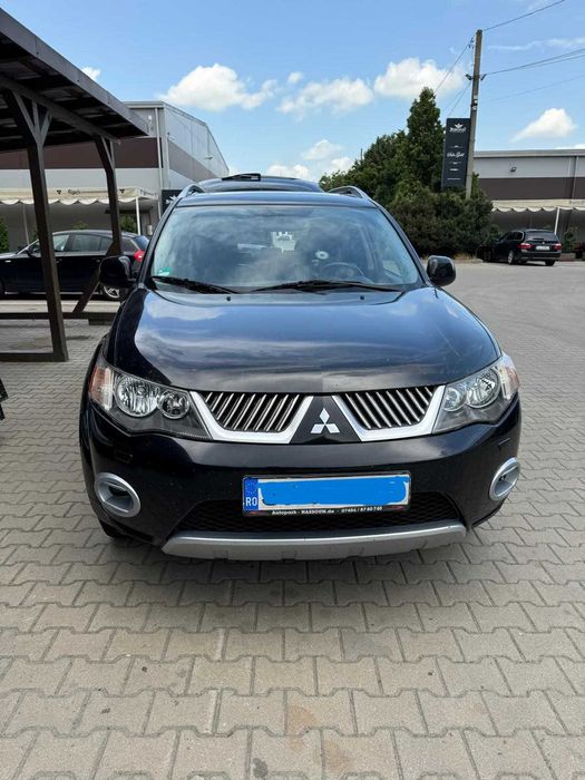 Mitsubishi Outlander 2