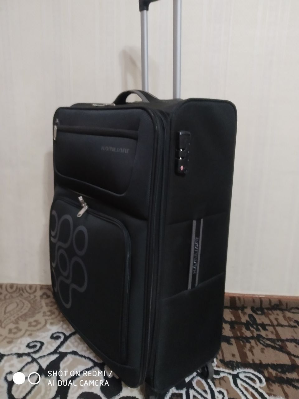 Чемодан большой матерчатый