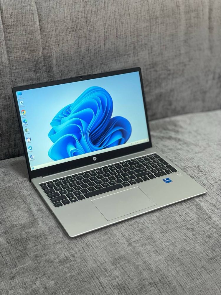 Hp laptop.