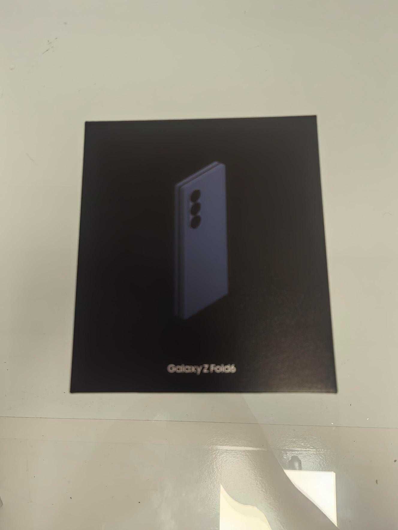 Samsung galaxy z fold 6 512GB-12RAM