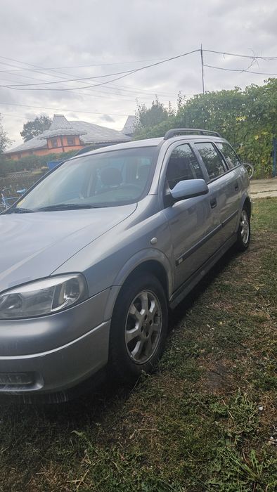 dezmembrez/vând Opel Astra g