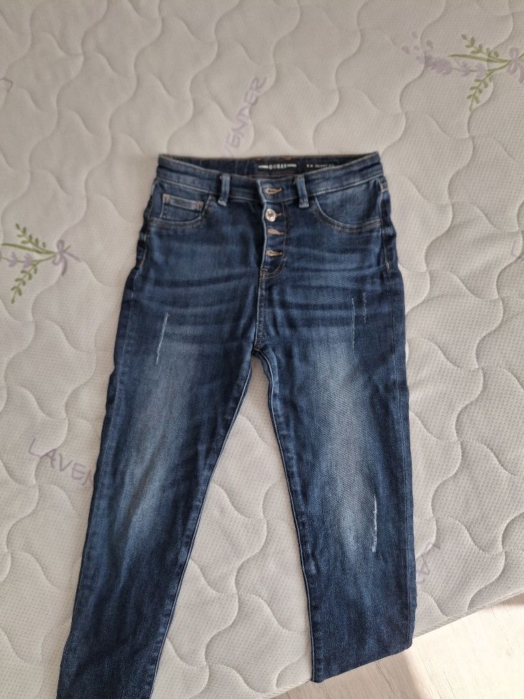 Детски дънки Guess