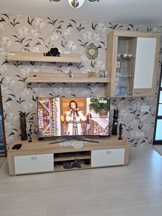Canapele  și mobila de living
