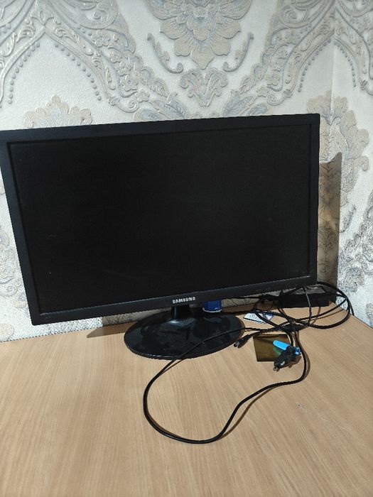 Samsung 22 monitor holati yahshi