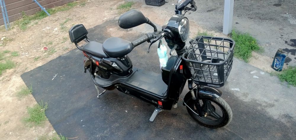 Электроскутер электровелек на LEOPARD