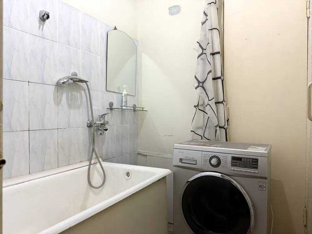СРОЧНО !! Продается квартира в Яшнабаде 1/2/4 ( 39 кв/м ) Авиасозлар 1