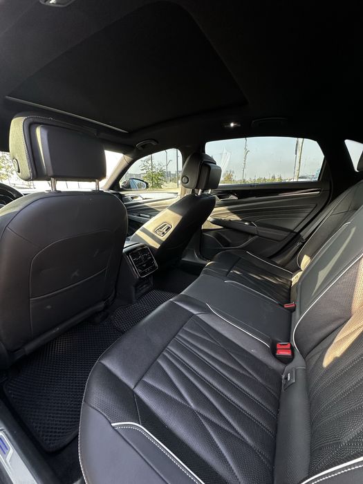 Wolkswagen Passat 2023 Qora Full Gbrid