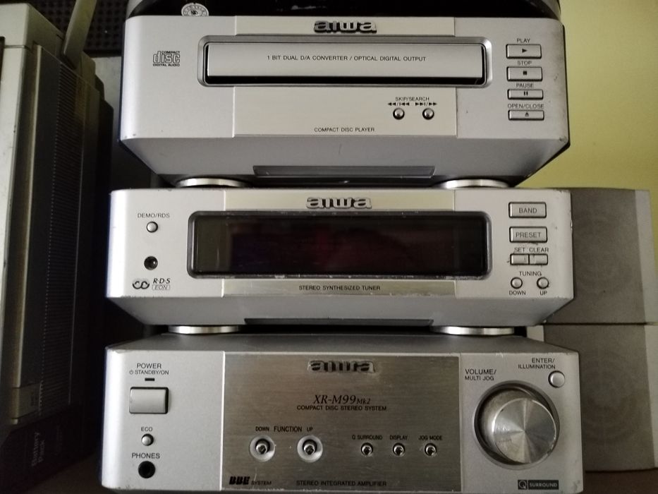 Turn Aiwa XR-M99 stereo