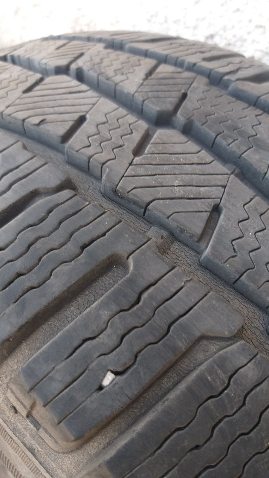 Бусови гуми Michelin 235 65 R16C