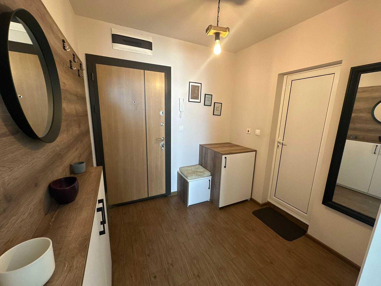 Дава се под наем Двустаен апартамент в Пловдив, Тракия - 70 кв.м за 408 € - Снимка #12