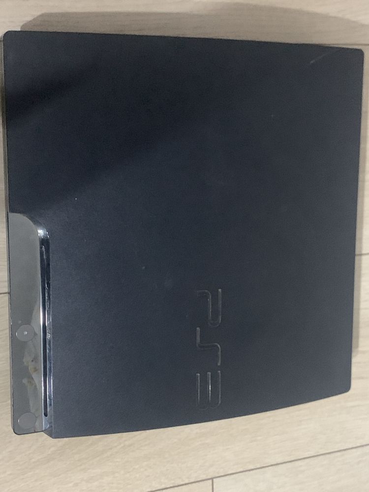 [Ps3]Vând consolă Sony Slim 150 GB [cabluri si 2 manete]