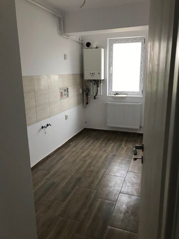 Direct Proprietar - Chiajna Central - Garsoniere/Apartamente - Com. 0%