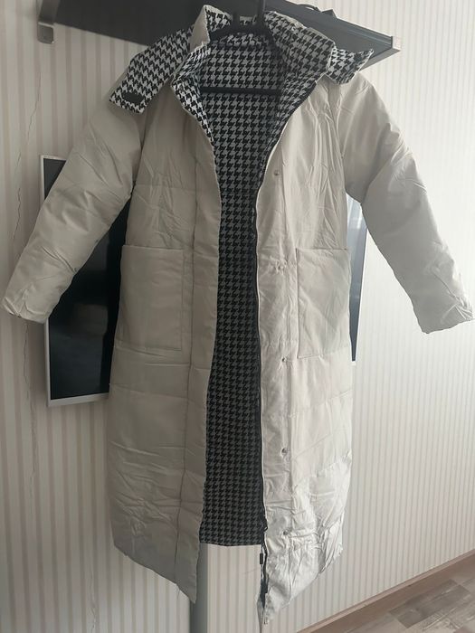 Все по 1000. Продам куртки, фотки смотреть их много.