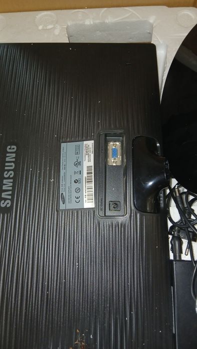 Monitoare Samsung LS19A300