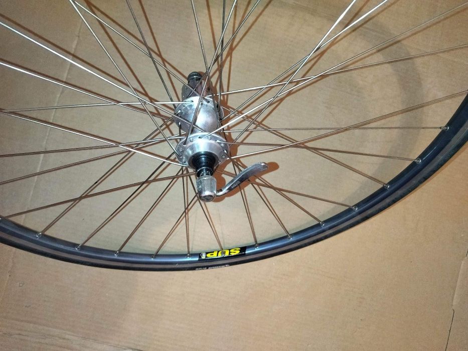 Roata cursiera 28 superba 8/9v campagnolo