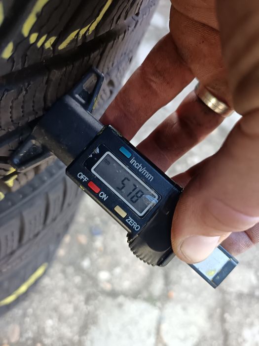 Anvelope MS iarna 225 40 18 continental 2021 și 2024 5.5-6.5mm