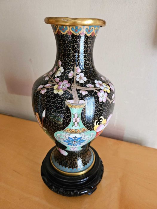 Vaza cloisonne . Stare perfecta.