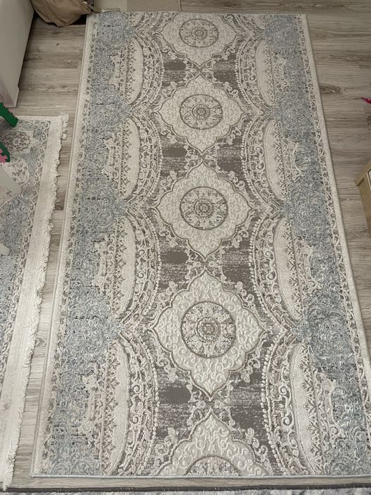 Ковровая дорожка, б/у, чистая, размер 2.10 *1.45