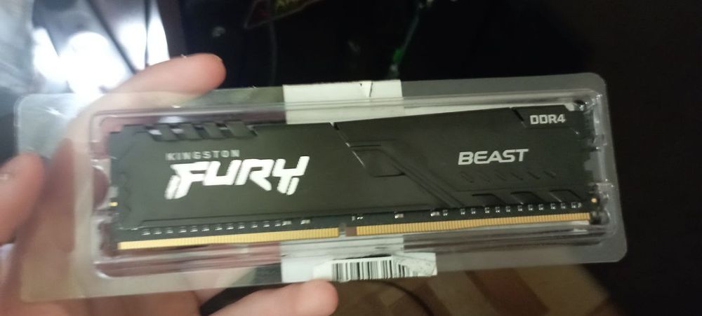 Оперативая память 16 Gb kingston fury beas, t ddr 4