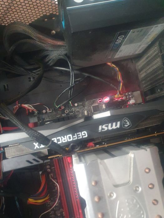 vând placa de baza inclusa cu procesor i7-3