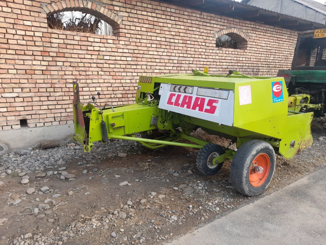 Traktr+prespadbor sotiladi
