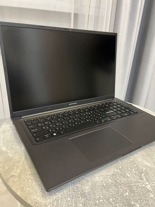 ASUS Vivobook 17x
