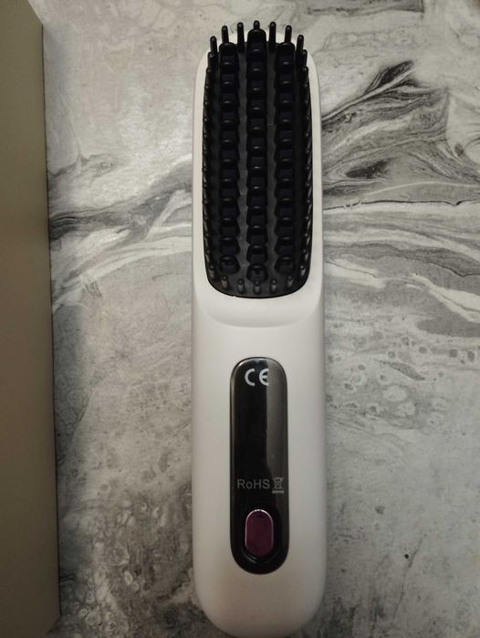 Безжична изглаждаща четка за коса