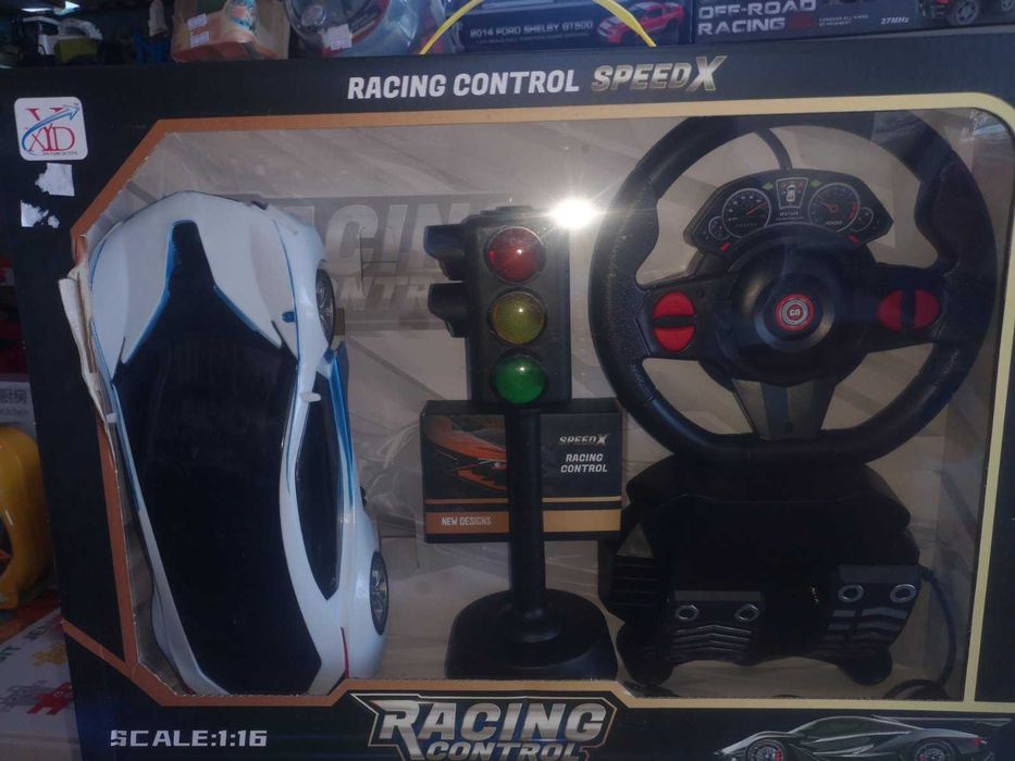 Радиоуправляема кола с волан и педали