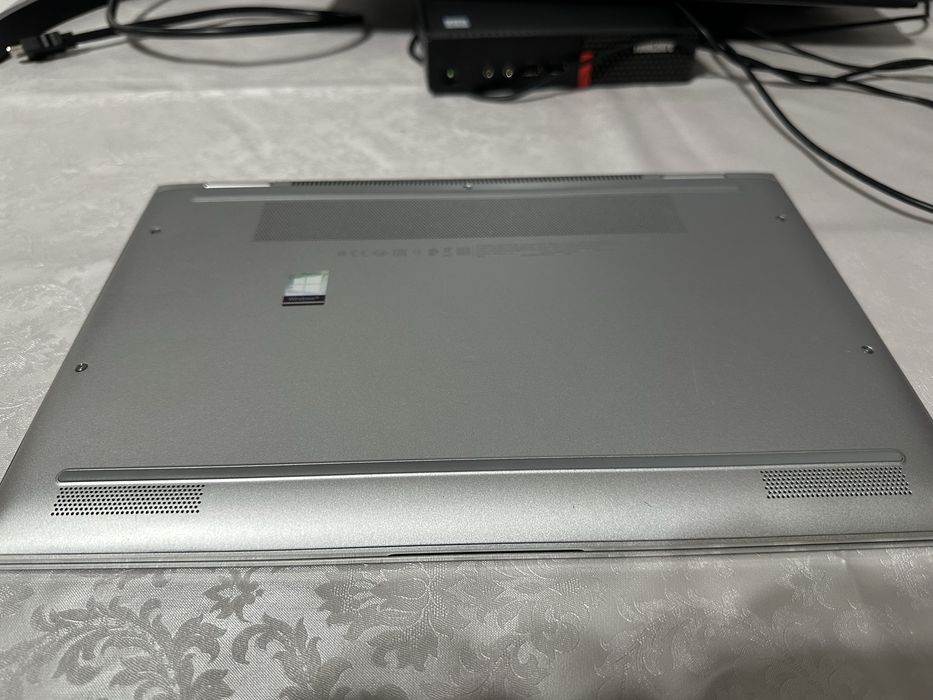 HP EliteBook i5 8350U 8GB RAM 256 SSD M2