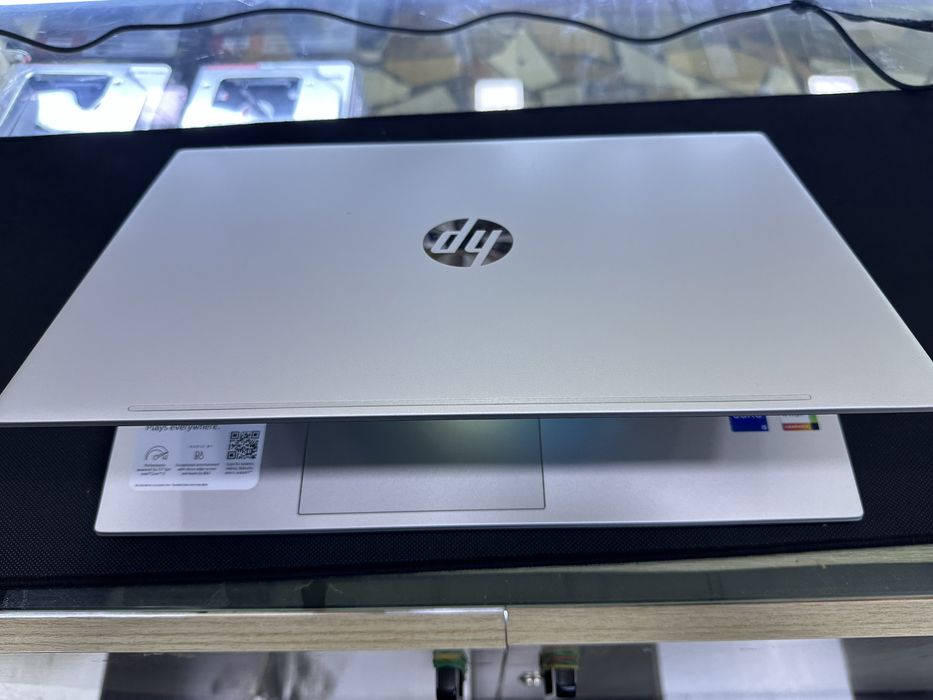 Hp Pavilion i5-1235U 8/256