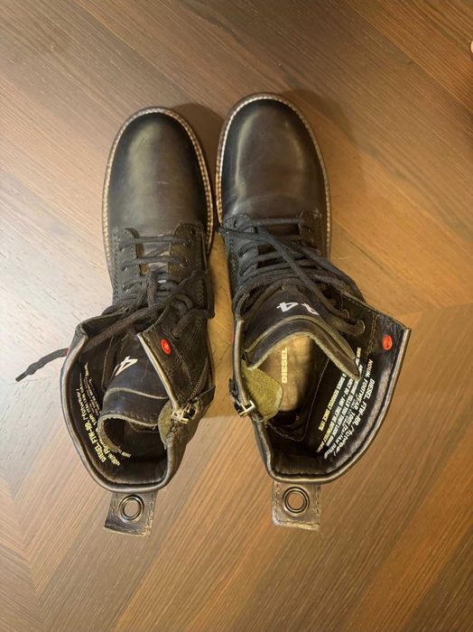 Ghete Diesel nr 44 cu 28 cm, noi, originale