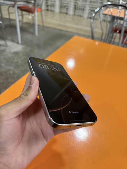 iPhone 16 pro 128 GB