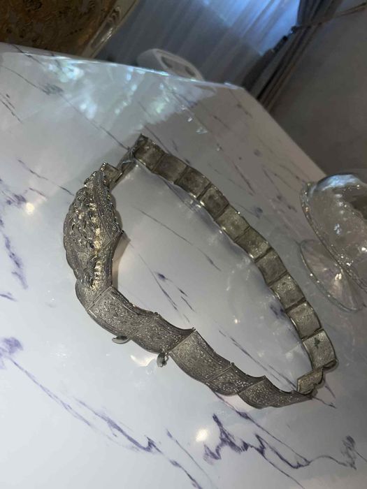Centură din argint-lucrată superb-cu un ametist în mijloc