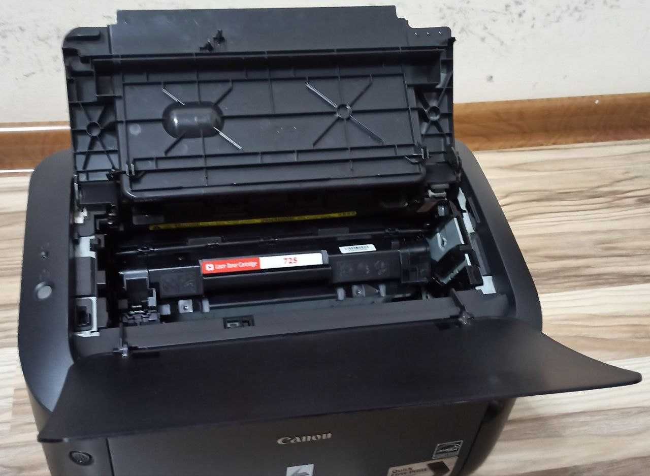 Продается принтер Canon LBP6000B Картридж новый