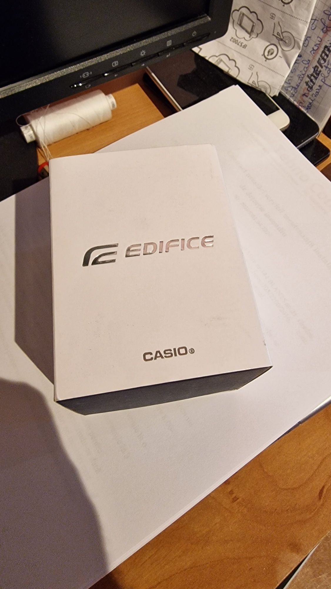 Vând ceas Casio Edifice