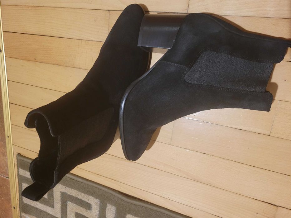 Ghete piele intoarsa 40 marime