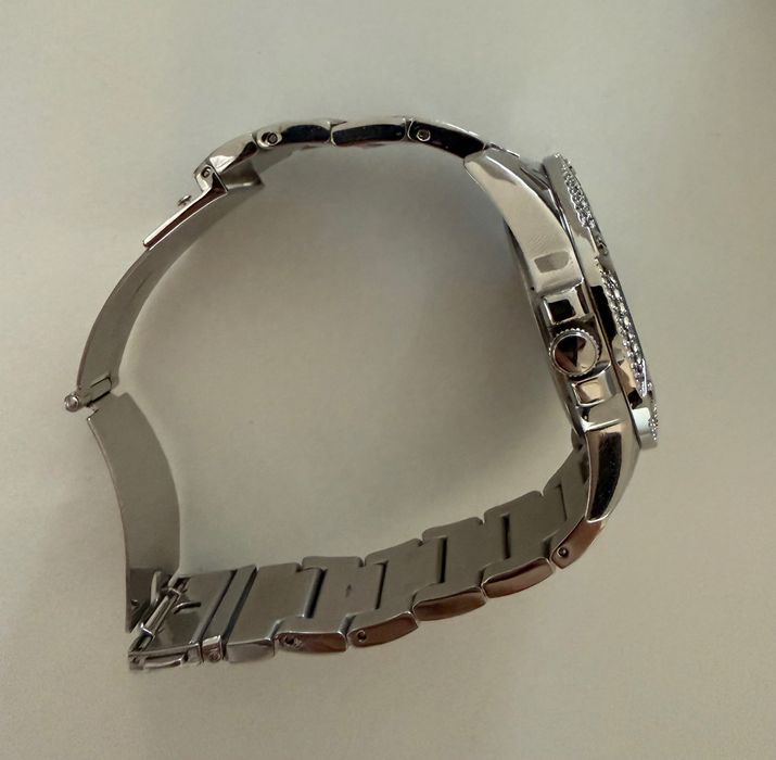 Часовници Guess - 2 броя