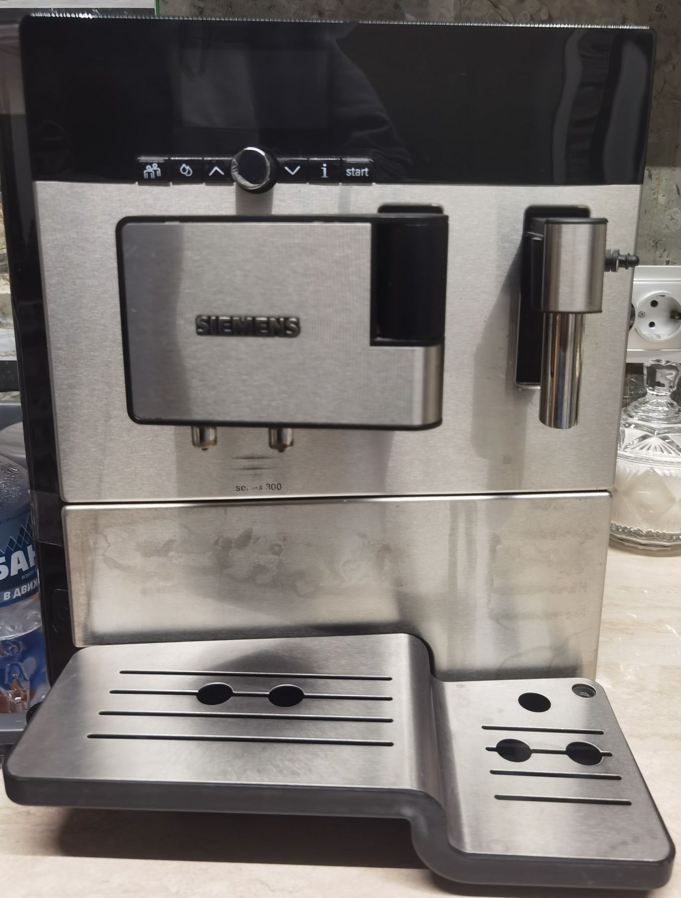 Кафемашини Bosch VeroAroma 300 и Siemens EQ8 Series 300