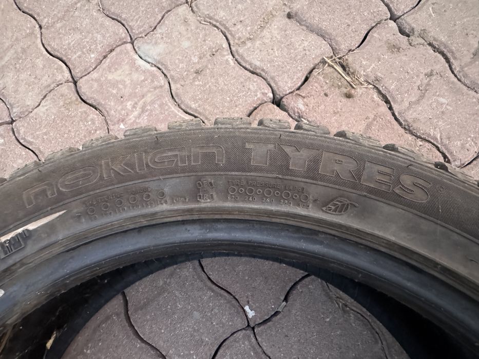 Шины с шипами Nokian 235/45/18 98T