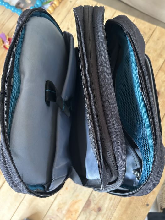 Продавам раница за лаптоп Samsonite – втора употреба