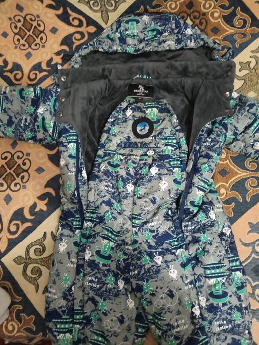 Продам зимний комбенизон для мальчиков