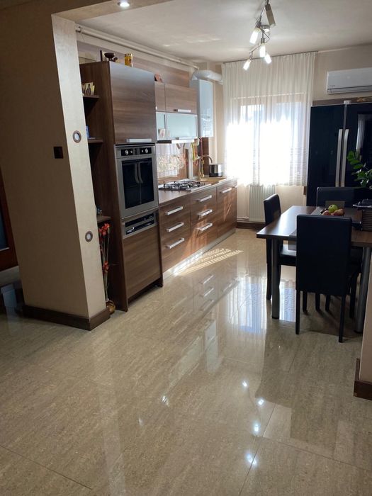 Vanzare Apartament ultracentral cu 3 camere