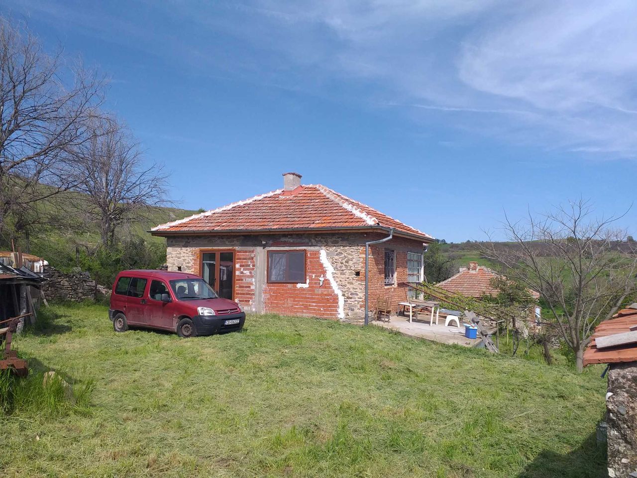 Продава се Къща в с. Левка, Област Хасково - 150 кв.м за 272 €/кв.м - Снимка #2
