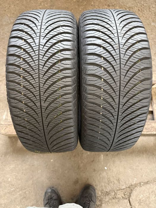 2x Anvelope All Season 215/55 R17 - GoodYear Vector 4 Season Gen.2 AO
